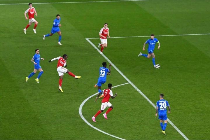  超级世界波破门，阿森纳完胜勒沃库森；八强对阵旧将回归成焦点 体育新闻