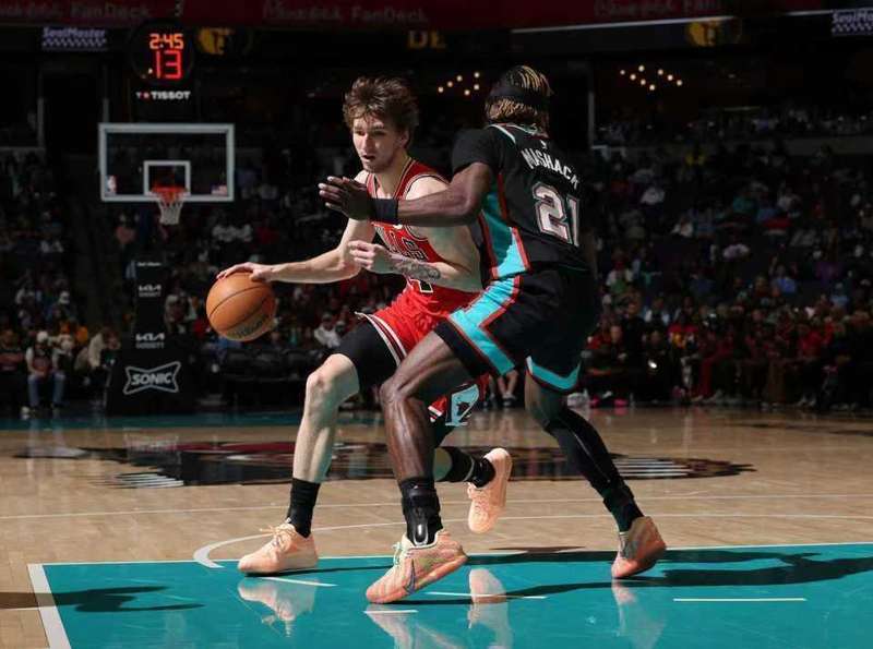  技术视角深度复盘：灰熊险胜公牛的战术密码与数据启示 体育新闻