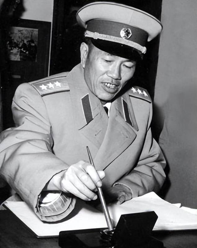  开国上将邓华·军事生涯深度解码：从井冈山到抗美援朝的卓越指挥艺术 新闻 开国上将邓华·军事生涯深度解码：从井冈山到抗美援朝的卓越指挥艺术 新闻