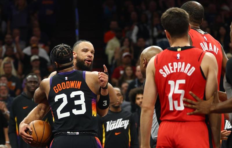  【战术复盘】7人上双+24前场板：火箭逆转太阳的技术内核与气质重构 体育新闻