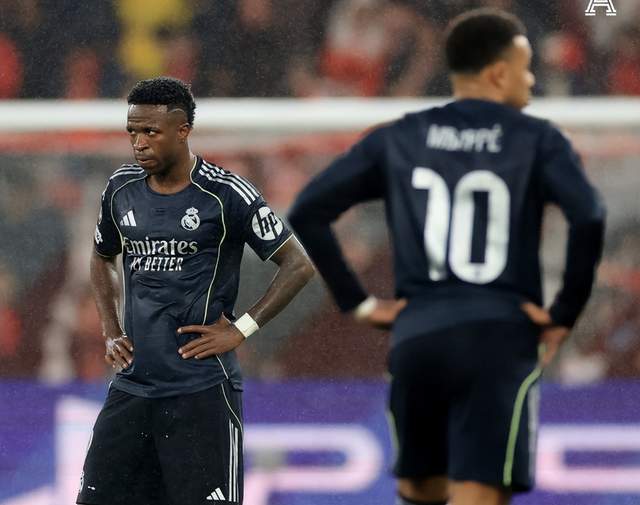  【深度复盘】皇马6日困局：从战术失控到体系崩塌的完整推演 体育新闻