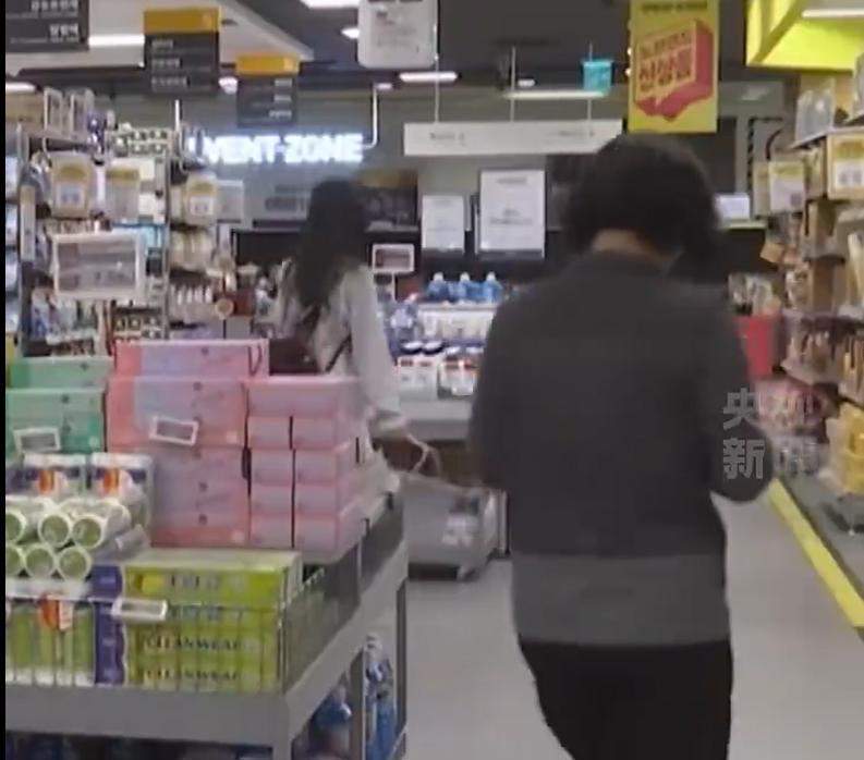  当战火烧到垃圾桶：一位首尔主妇亲历的「垃圾袋恐慌72小时」 新闻