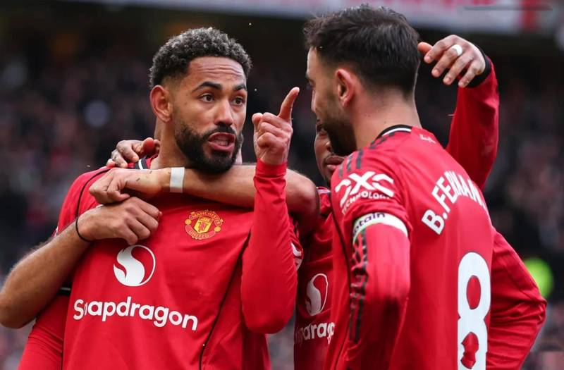  当队长选择离开，一支老牌豪门如何走出低谷：曼联这个夏天的故事 体育新闻