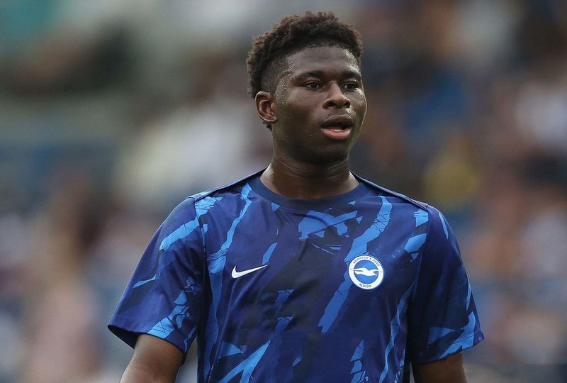  当队长选择离开，一支老牌豪门如何走出低谷：曼联这个夏天的故事 体育新闻